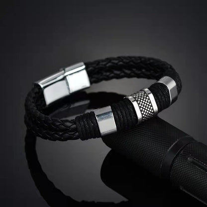 Pulsera de Cuero Trenzado Multicapa Hecha a Mano para Hombres